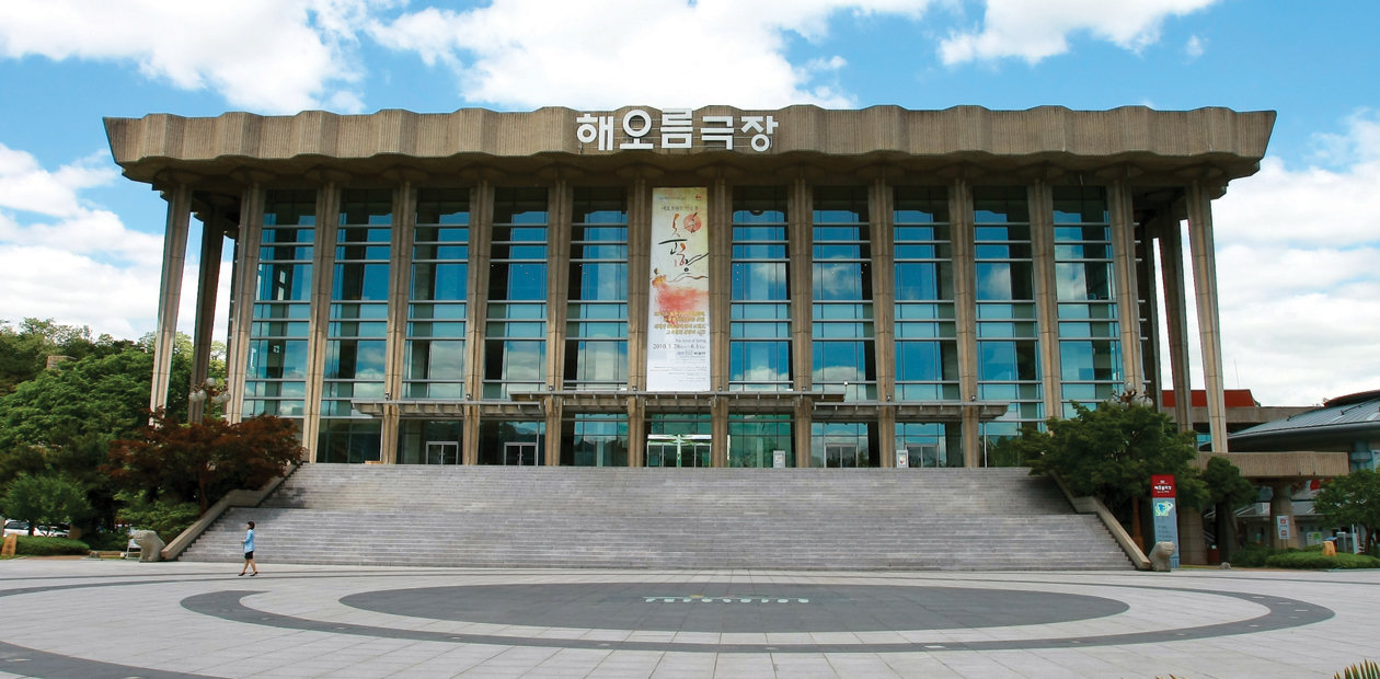 Musicals riding the Korean wave