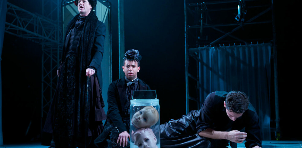 A scene from Richard III by Propeller.