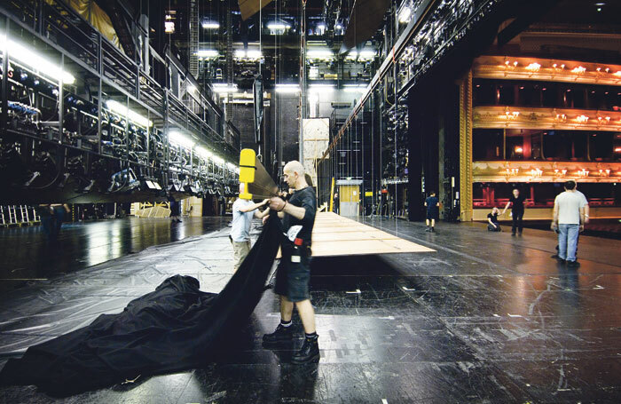 backstage tour of royal opera house