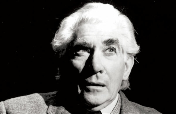 Frank Finlay dies, aged 89