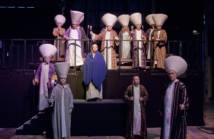 AbigailKitchingasJesusinStreet