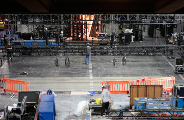 Jess Gow: Stage managers should learn from one another