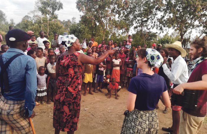 Lagnetperformingtheirshowabout