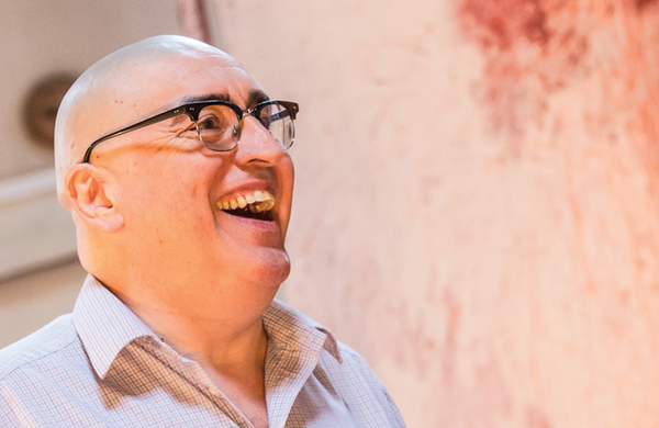 JohnLogansRedinrehearsalsforMi