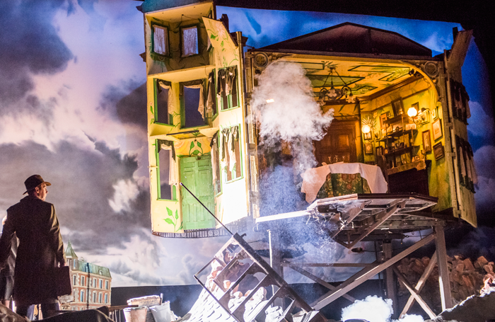 AnInspectorCallsPlayhouse908pn