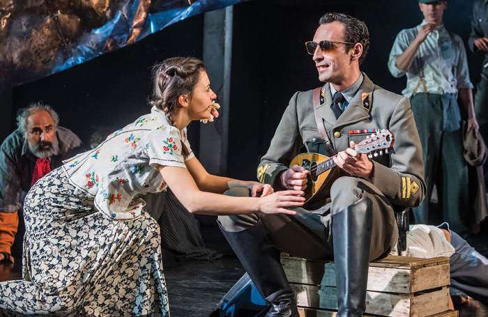 CaptainCorellisMandolinRose370