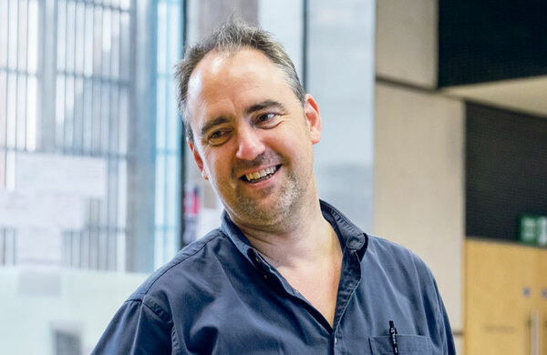 Jeremy Herrin to step down as artistic director of Headlong