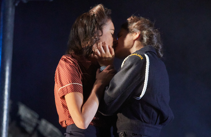 IzabellaUrbanowiczasJuliaandPh