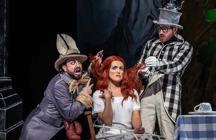 0060PeterTantsitsClaudiaBoylea