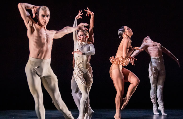 AishaandAbhayaLinbury376jpg