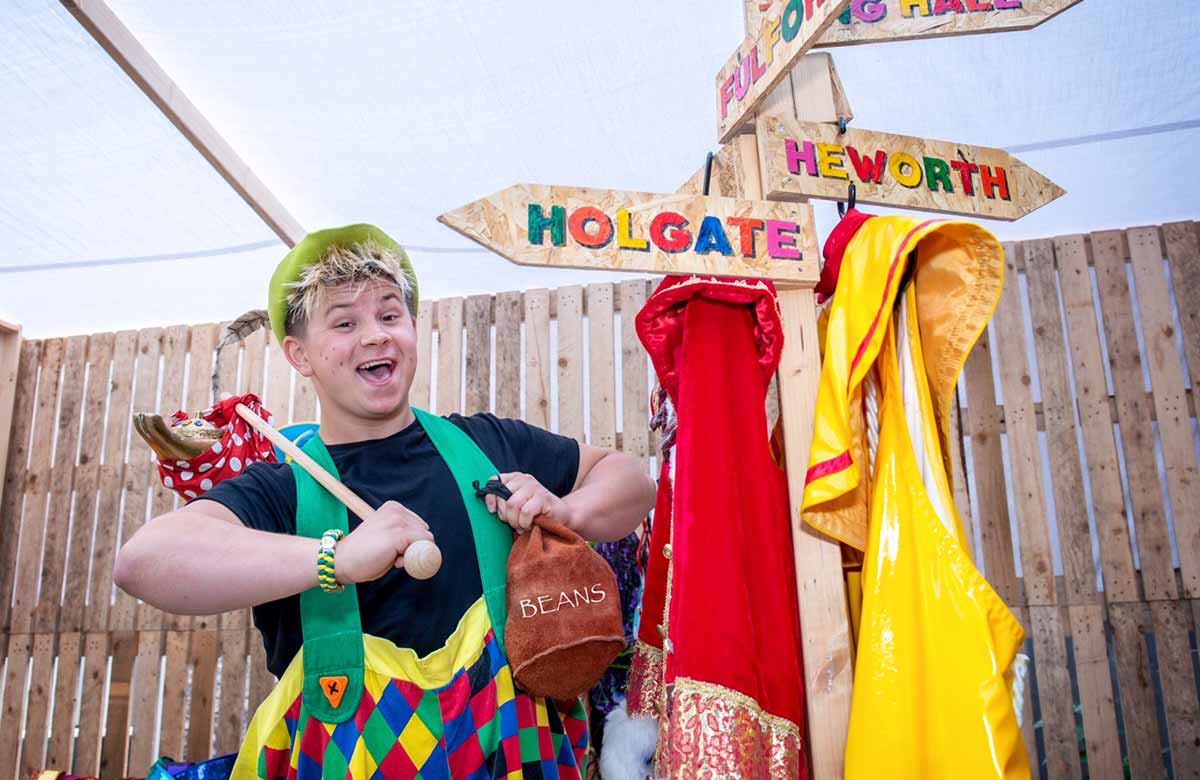 York Theatre Royal to stage travelling panto across city