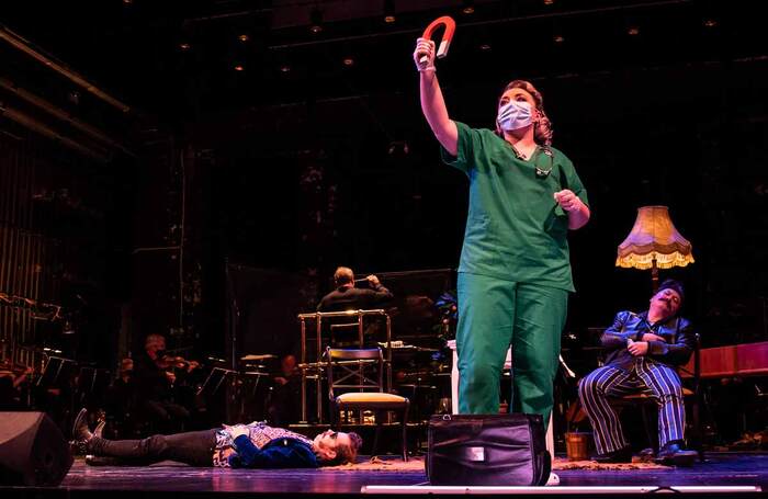 Arthur Bruce, Catriona Hewitson and Shengzhi Ren in Scottish Opera's Cos&igrave; Fan Tutte. Photo: James Glossop