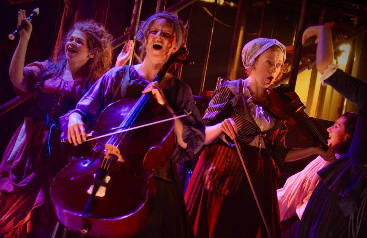 Review Gin Craze!, Royal and Derngate, Northampton ‘Debbie Chazen is