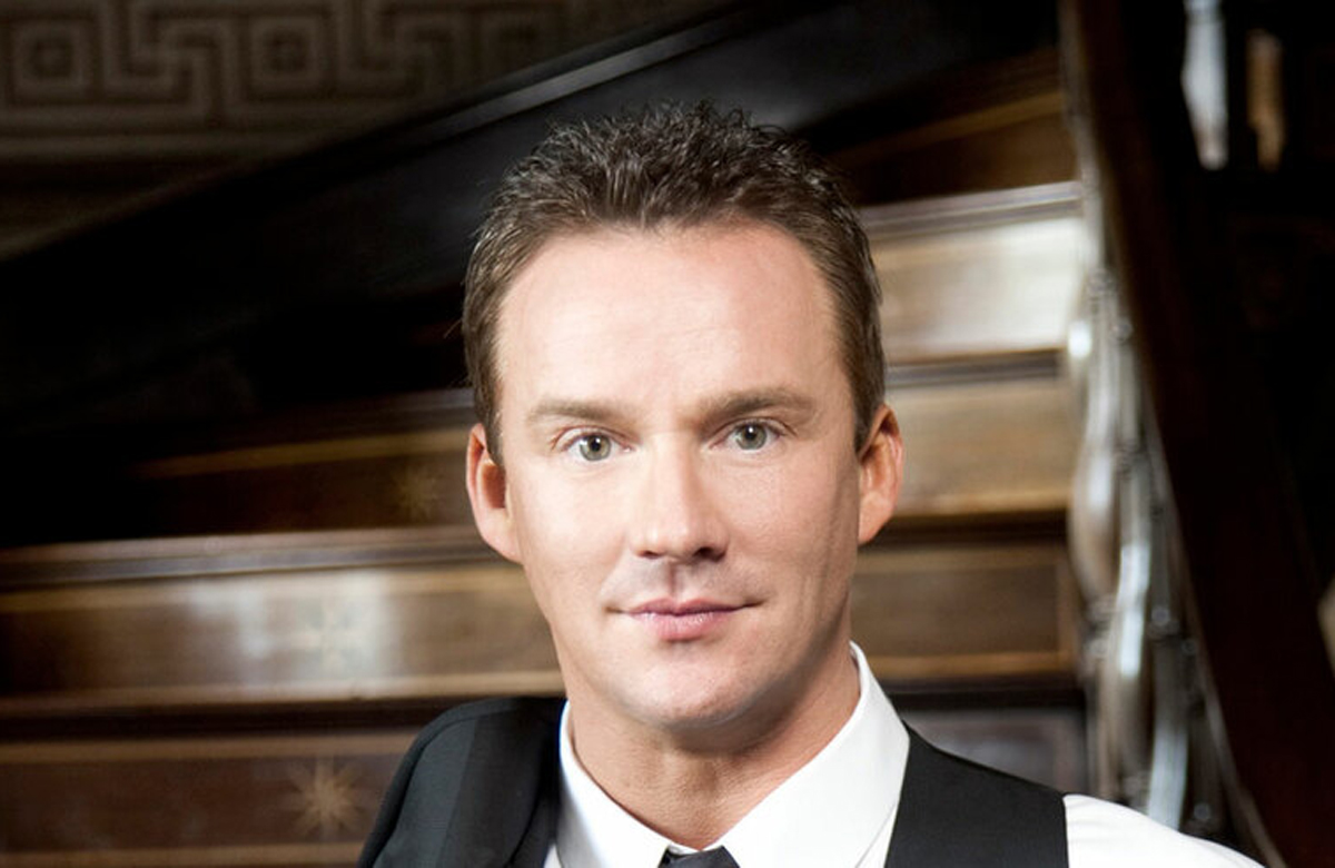 Russell Watson joins Chicago tour cast