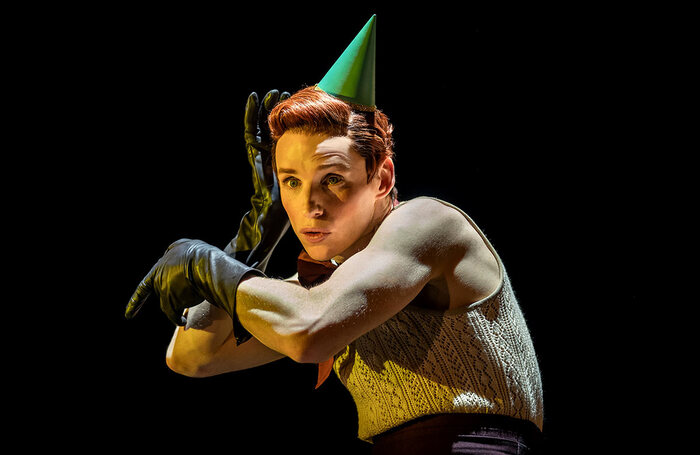 Cabaret Starring Eddie Redmayne And Jessie Buckley Review Round Up   CABARET Standard. Eddie Redmayne The Emcee. Photo By Marc Brenner 