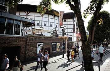 Drama graduates not equipped to perform Shakespeare, Globe boss warns
