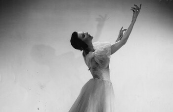 Beryl Grey