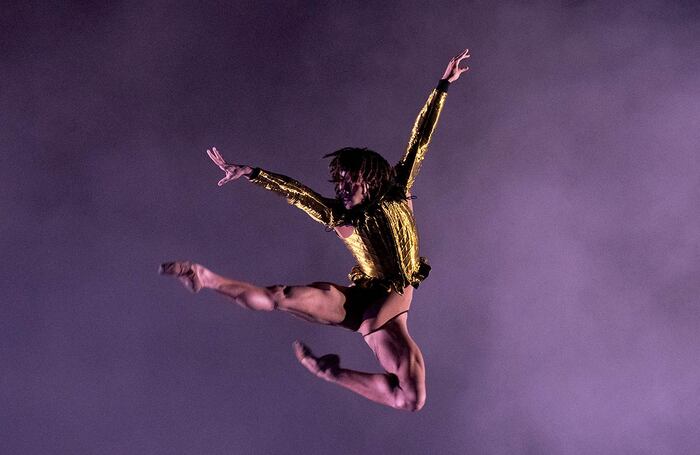 Joseph Sissens in Woolf Works at the Royal Opera House, London. Photo: Asya Verzhbinsky