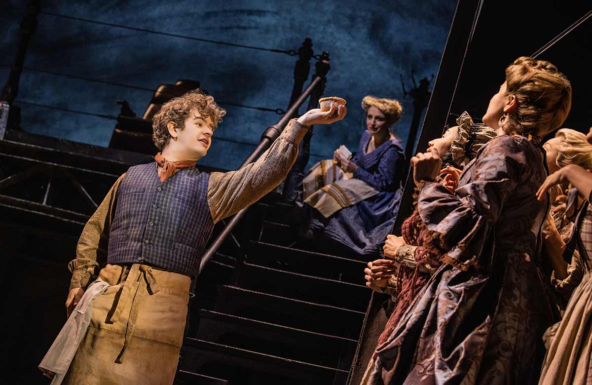 Sweeney Todd The Demon Barber of Fleet Street review at LuntFontanne