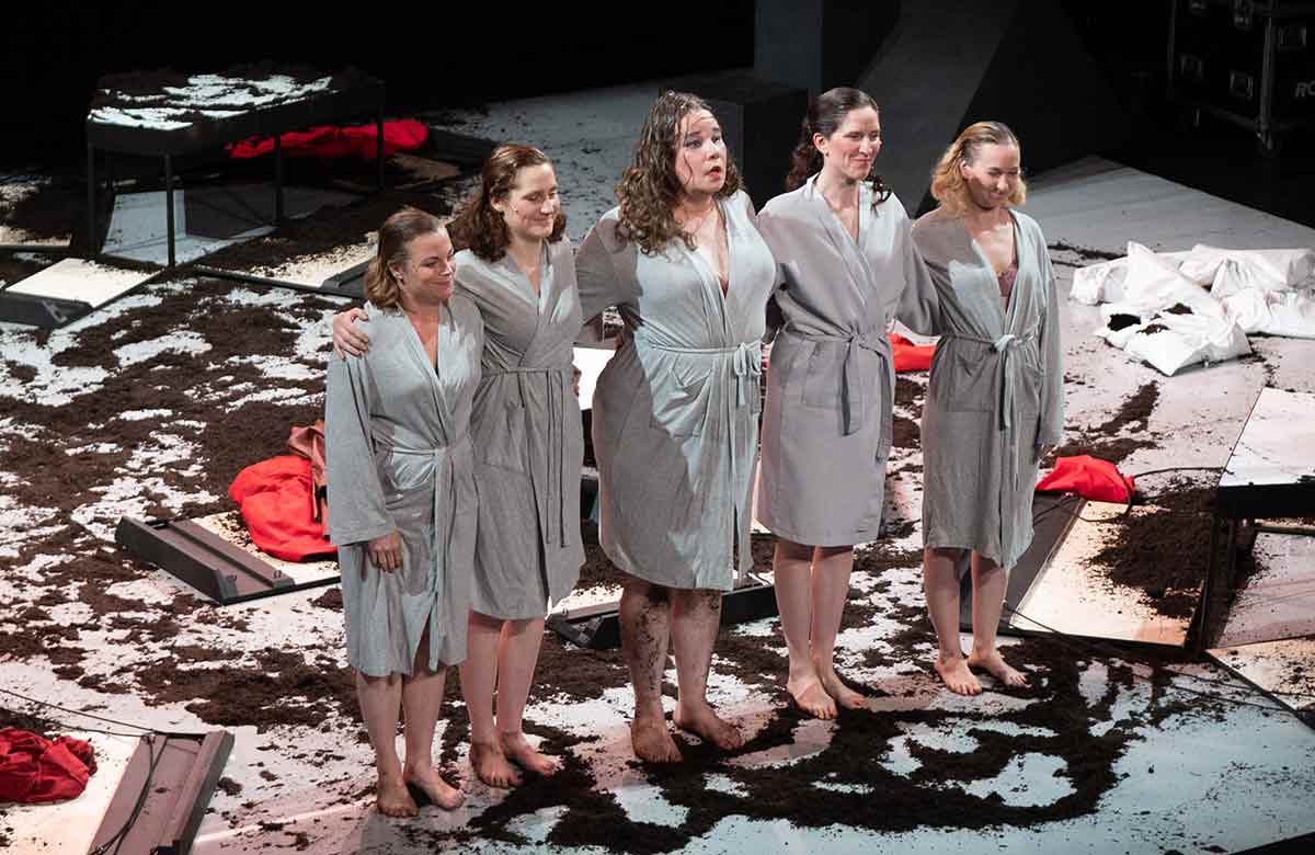 The Worlds Wife Review At Milton Court Concert Hall Barbican London
