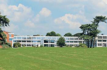 Worthing College to close performing arts department