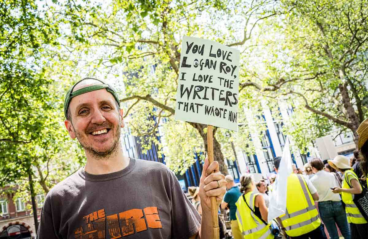 Jack Thorne: Writers using AI are cheating their peers