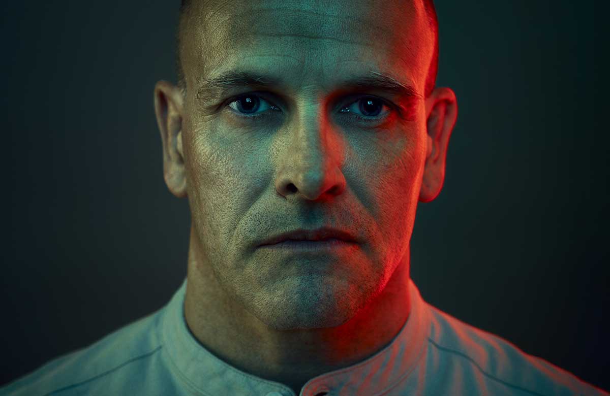 Jonny Lee Miller. A Mirror.
