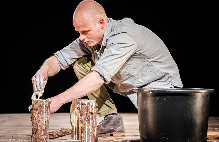 Kolja Huneck in Sawdust Symphony at Zoo Southside, Edinburgh. Photo: Cosmin Cirstea