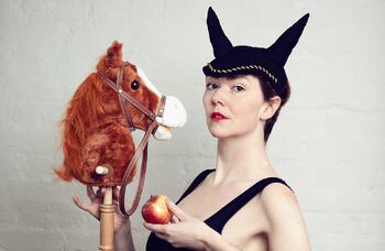 Elf Lyons: Horses review