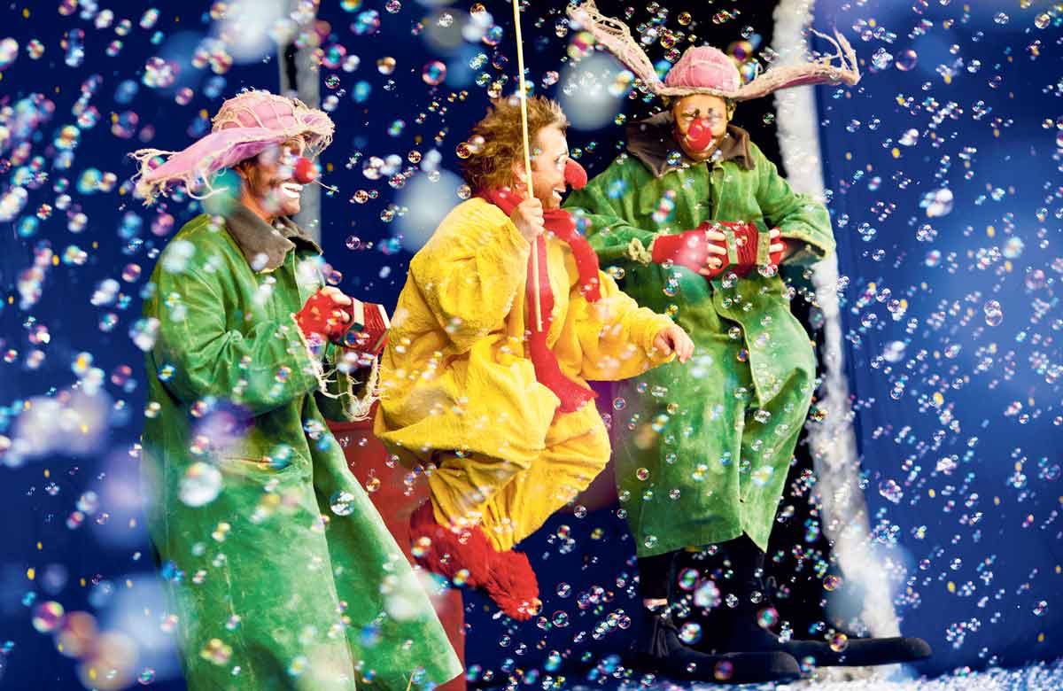 Scenes from Slava’s Snowshow. Photo: Aya Rufin