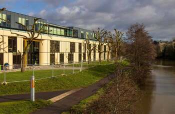 Bath Spa Uni working on 'resolution' for students at collapsed Scottish Institute