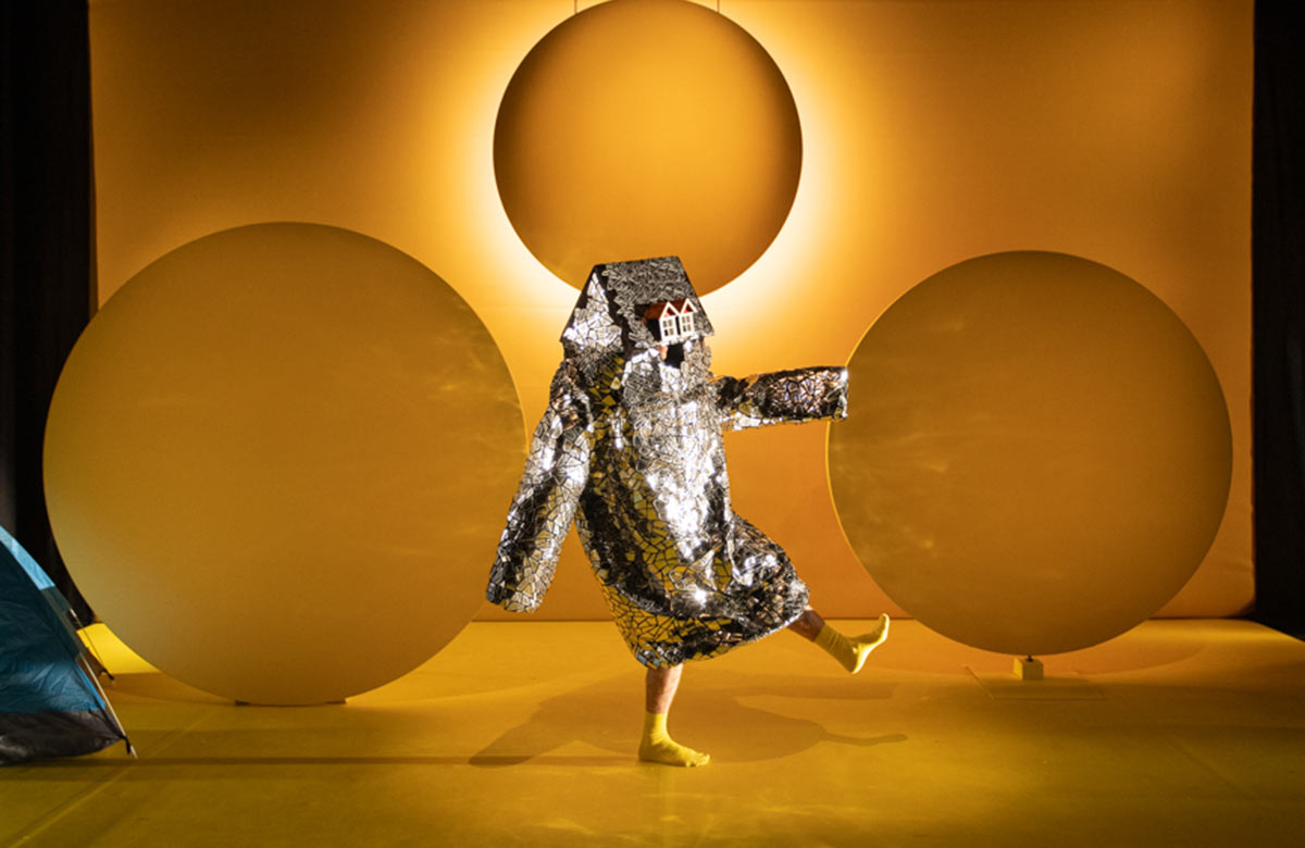 Greg Sinclair&rsquo;s Tongue Twister explores tongue twisters in 13 different languages with verbal dexterity and visual panache. Photo: Matthias Kremer