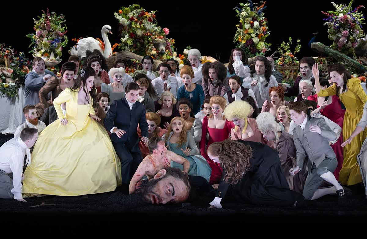 Sarah Brady, Linard Vrielink, Soraya Mafi, Iestyn Davies, Christopher Purves and members of the Glyndebourne Chorus in Saul at Glyndebourne Festival 2025 Photo: Glyndebourne Productions Ltd/ASH
