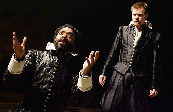 Chiwetel Ejiofor and Ewan McGregor in Othello at the Donmar Warehouse, London (2007). Photo: Tristram Kenton
