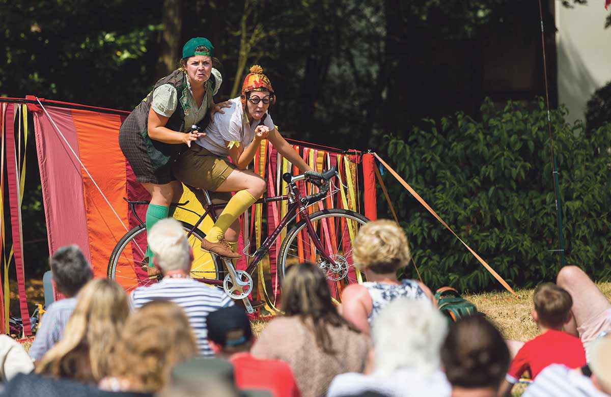 The HandleBards, which has signed up to Equity's outdoor theatre charter, performing Romeo and Juliet at IF Milton Keynes International Festival. Photo Shaun Armstrong