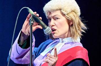 Rosamund Pike calls out audience member for texting during Inter Alia