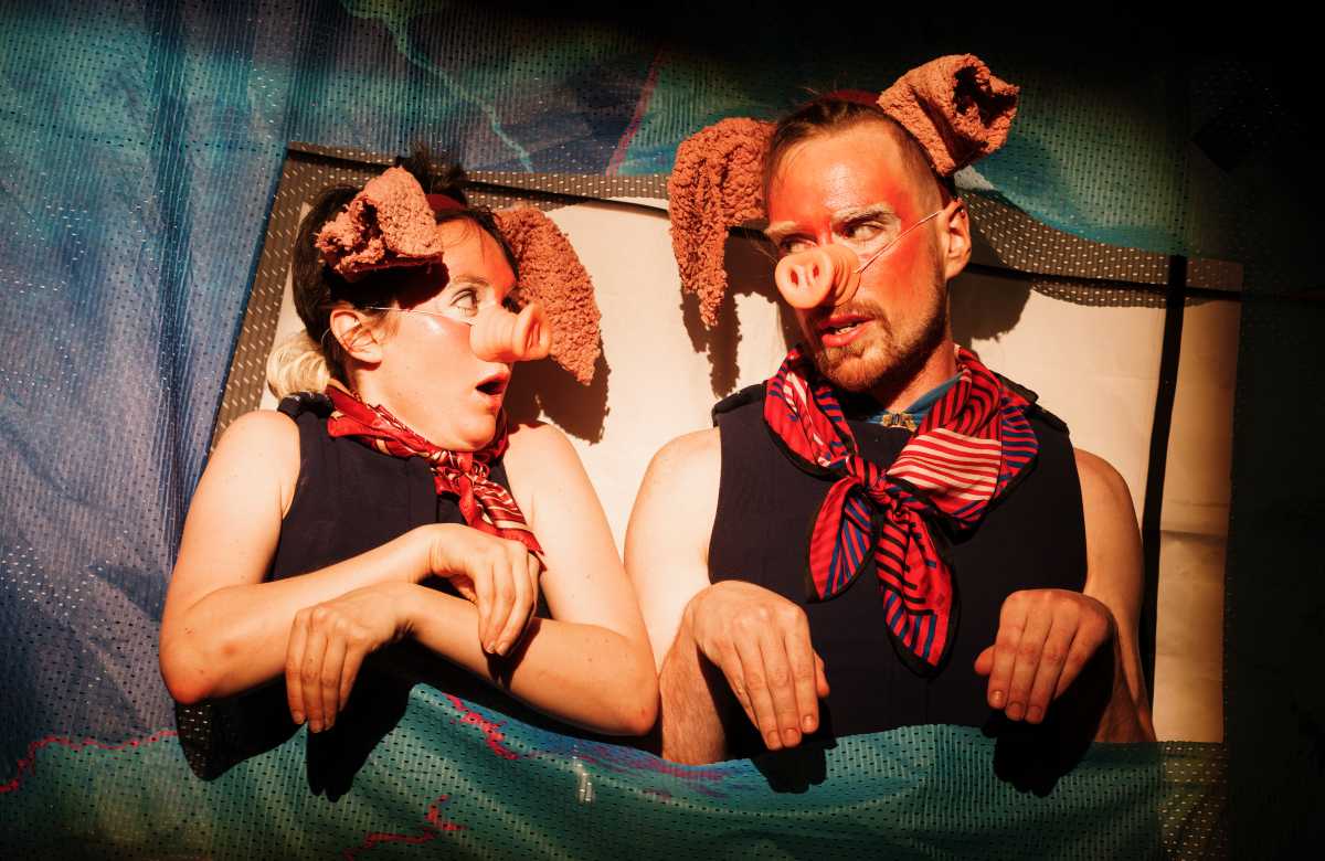 Lou Doyle and Trevor White in Pigs Fly Easy Ryan at Underbelly Cowgate, Edinburgh. Alex Brenner