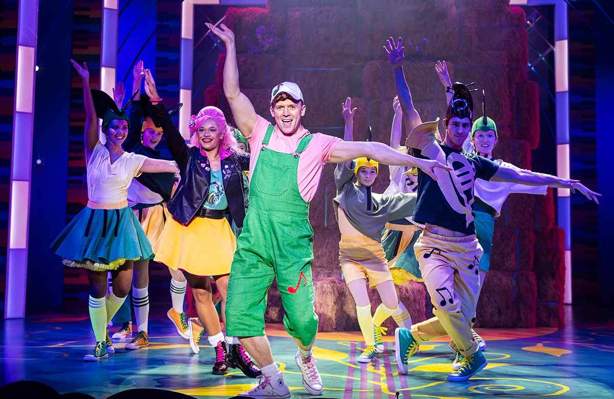 George Olney, Isabella Mason, Bella Donald, Brandon Thompson and the Young Company in Jack and the Beanstalk&nbsp;at Salisbury Playhouse. Photo: Pamela Raith