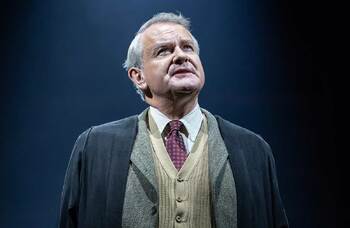 Shadowlands starring Hugh Bonneville at the Aldwych Theatre &ndash; review round-up