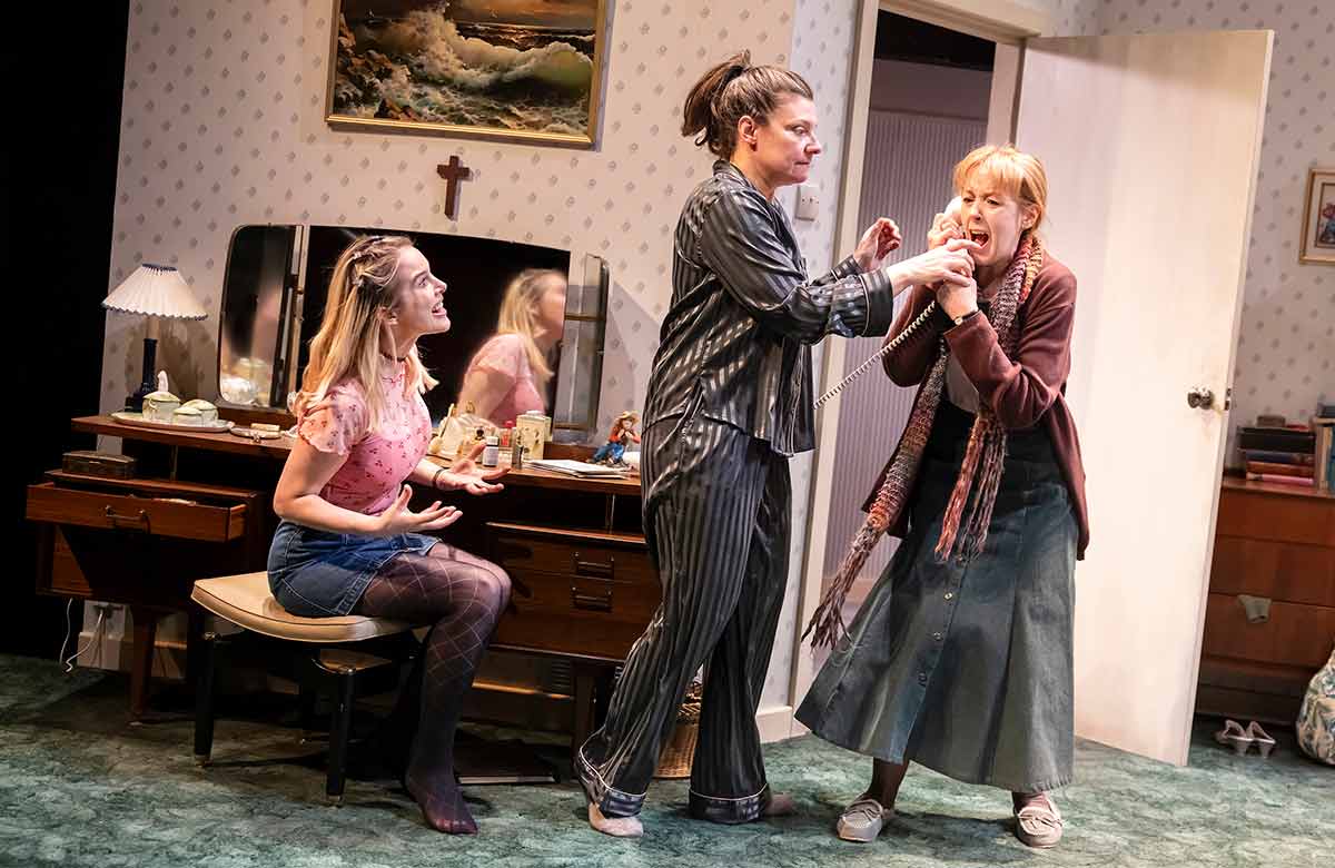 thestage.co.uk - The Memory of Water at Octagon Theatre, Bolton: bouncing dialogue