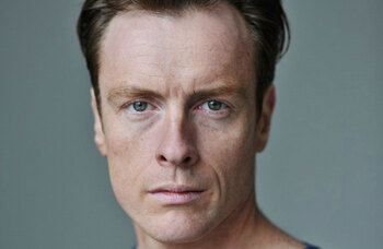Toby Stephens to star in Equus revival at Menier Chocolate Factory