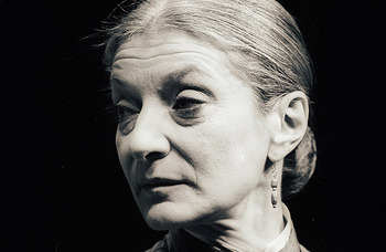 Jane Lapotaire