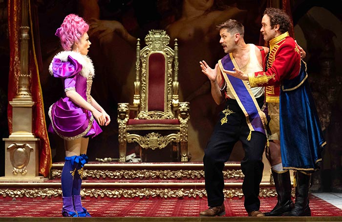 Kelli Ann Masterson, Samuel Pantcheff and Robin Bailey in English Touring Opera's The Gondoliers. Photo: Richard Hubert Smith