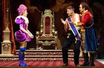 The Gondoliers review