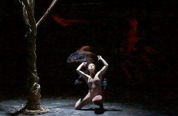 Alexander Whitley Dance Company: Mirror/The Rite of Spring at Sadler&rsquo;s Wells East, London. Photo: Oskein