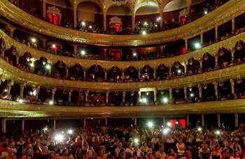 Curtain calls: To film or not to film, that is the question