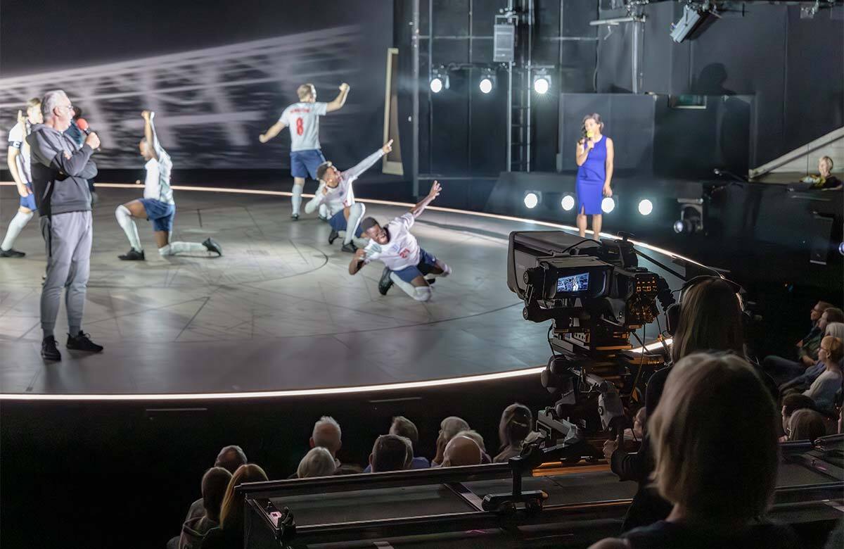 National Theartre Live: a performance of Dear England (2024) is filmed for screening. Photo: Graham Pearson National Theartre Live: a performance of Dear England (2024) is filmed for screening. Photo: Graham Pearson