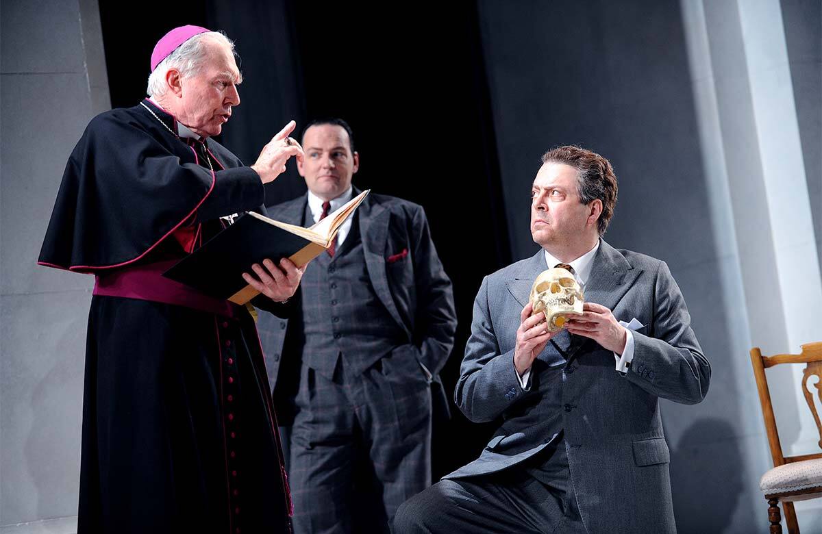 David Burke and Roger Allam in Afterlife at the Lyttelton, National Theatre, London (2008). Tristram Kenton David Burke and Roger Allam in Afterlife at the Lyttelton, National Theatre, London (2008). Tristram Kenton