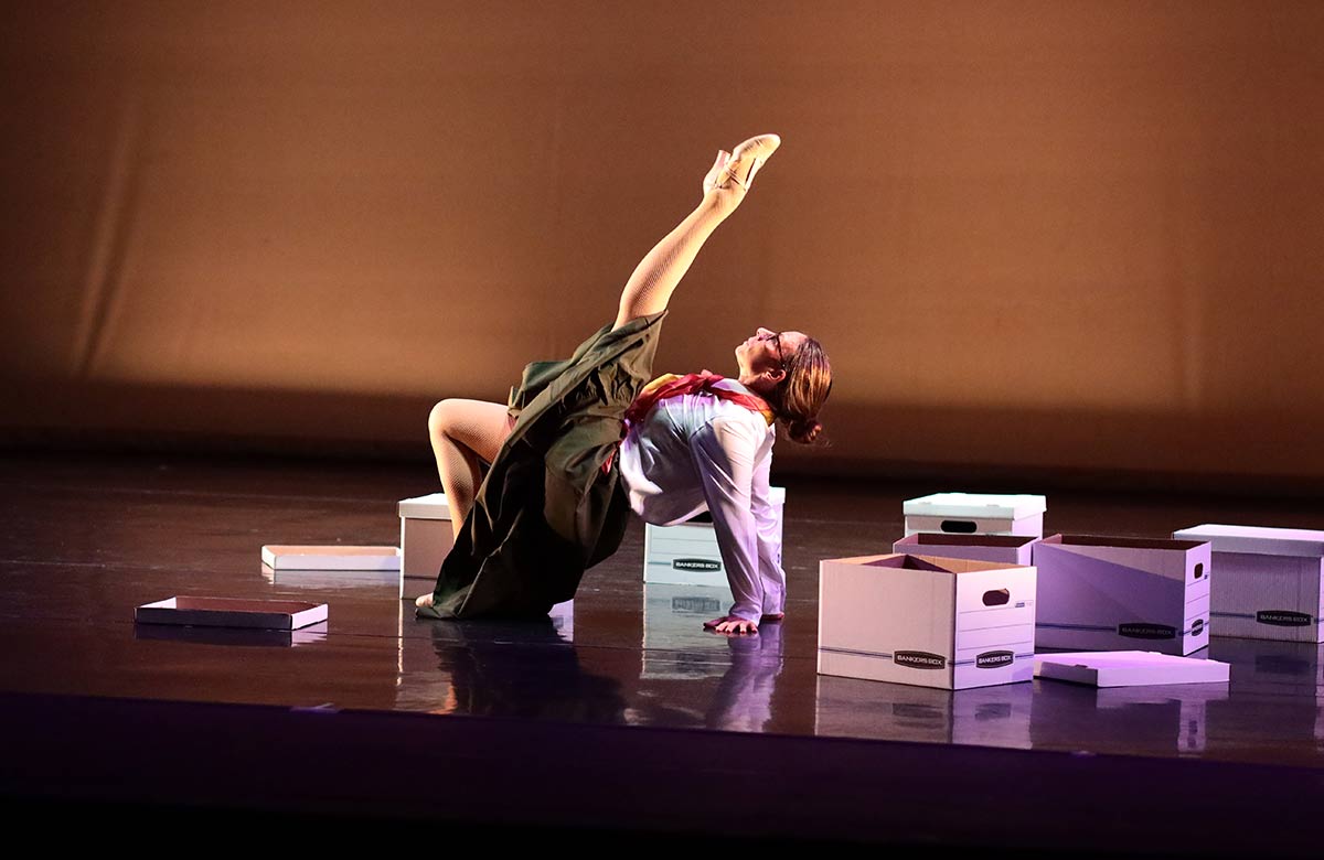 Maria Caruso's new dance theatre piece Counterpoint of Chaos explores technology and human disconnection. Photo: Jay Kuntz