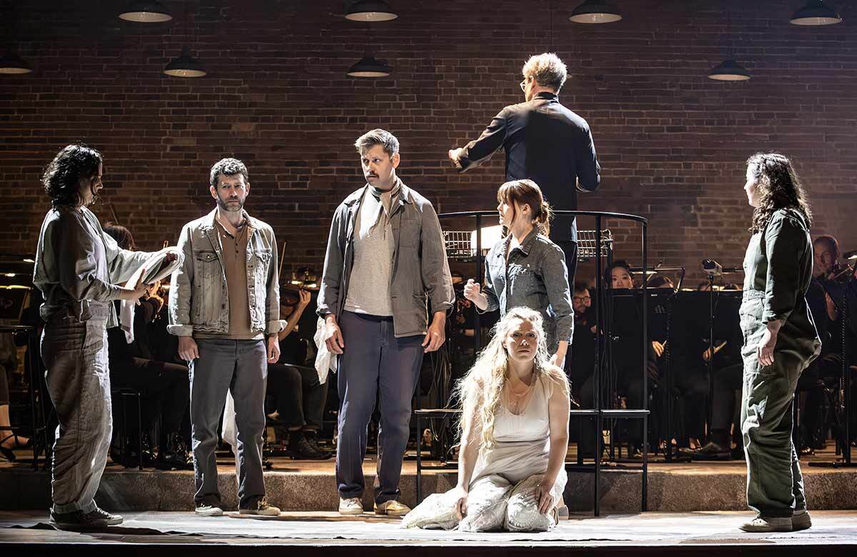 The company of Pell&eacute;as et M&eacute;lisande at Snape Maltings Concert Hall, Suffolk. Photo: Craig Fuller